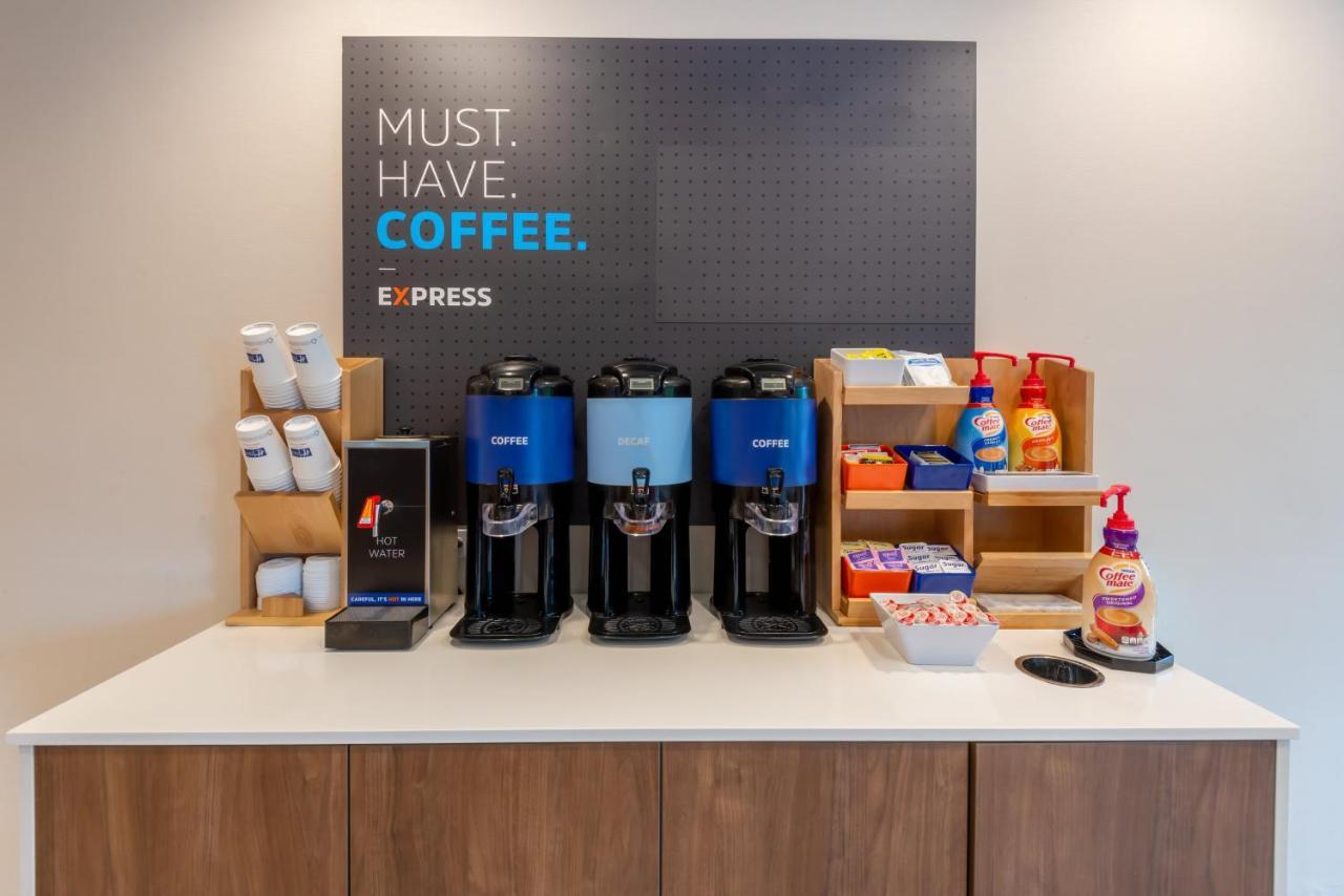 Holiday Inn Express Philadelphia Ne-Bensalem By Ihg Eksteriør bilde