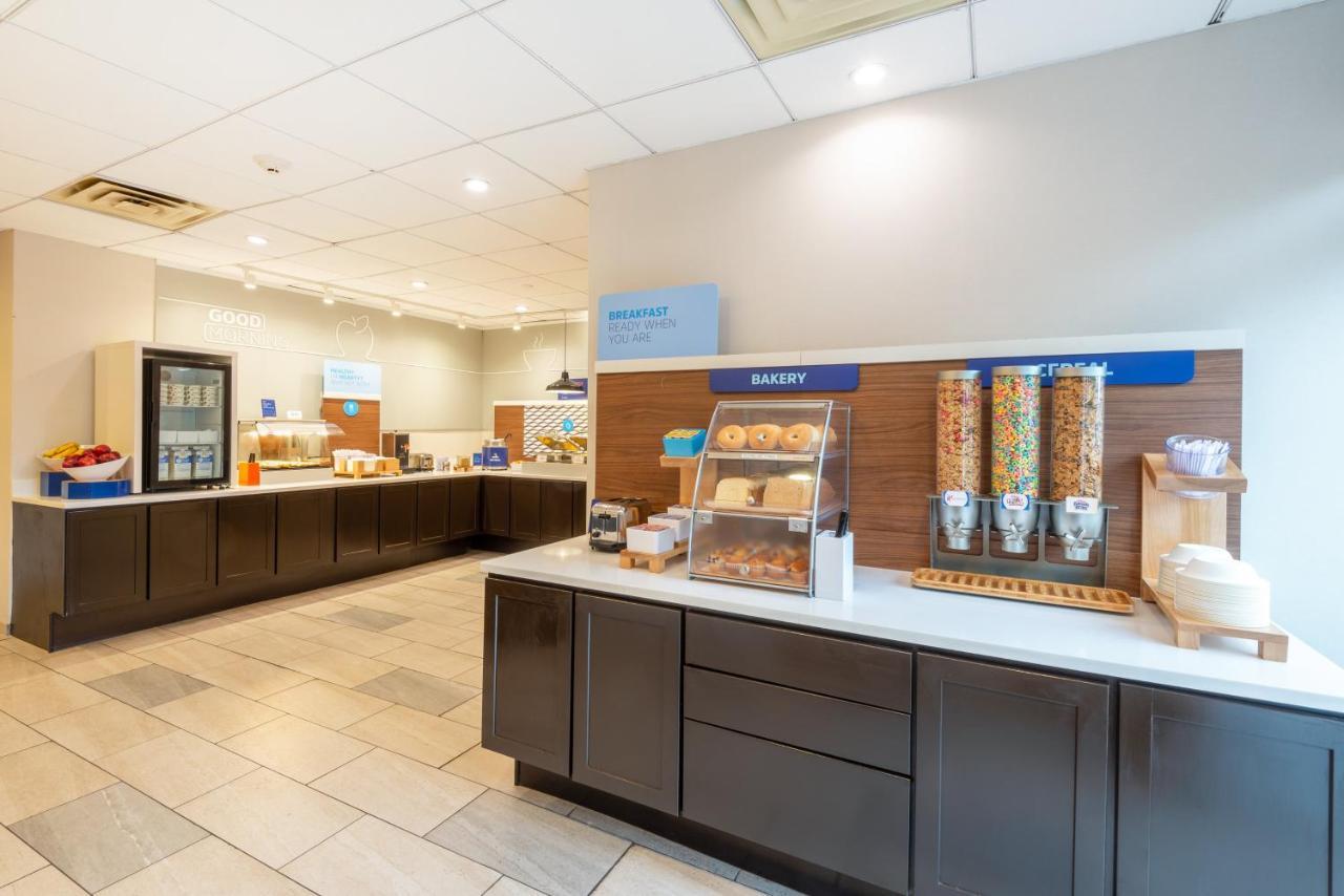 Holiday Inn Express Philadelphia Ne-Bensalem By Ihg Eksteriør bilde