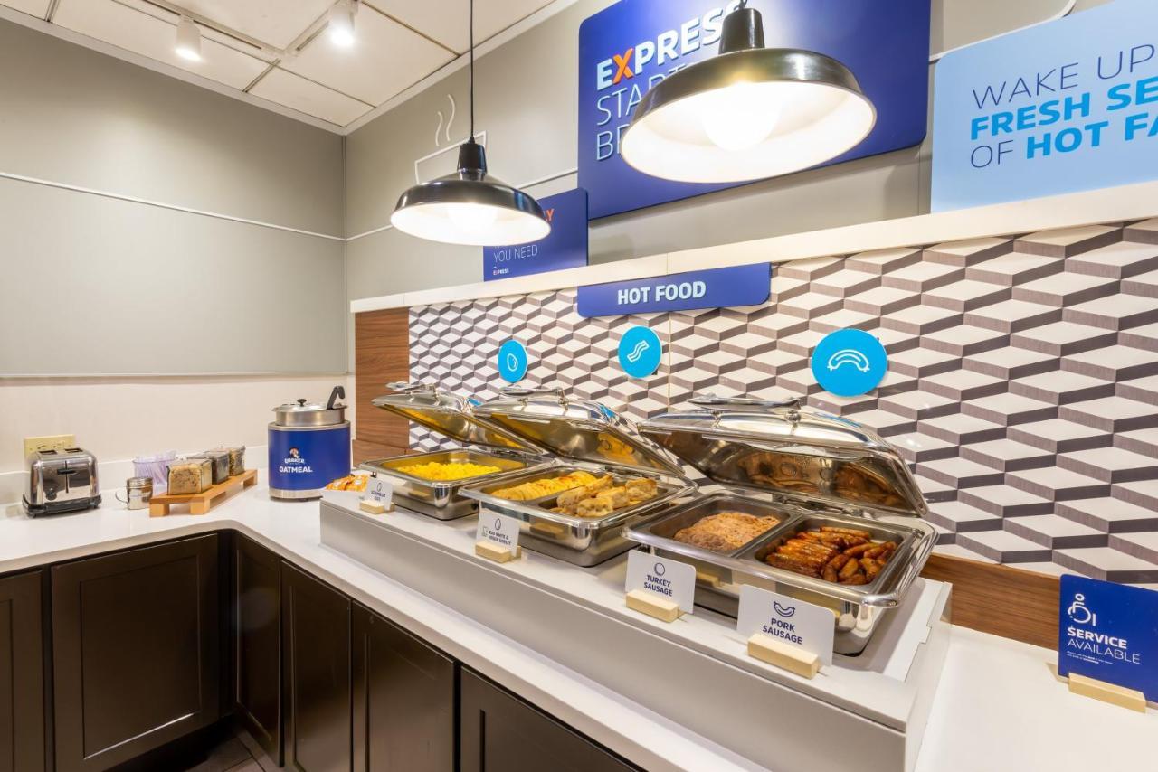 Holiday Inn Express Philadelphia Ne-Bensalem By Ihg Eksteriør bilde