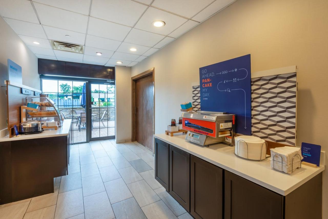 Holiday Inn Express Philadelphia Ne-Bensalem By Ihg Eksteriør bilde